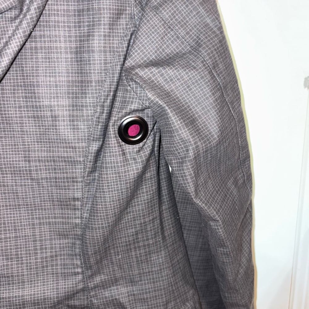 Feller Seattle Women’s XS Raincoat Trench Gray Plaid Hooded - Picture 12 of 15